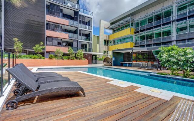 Arena Apartments by CLLIX