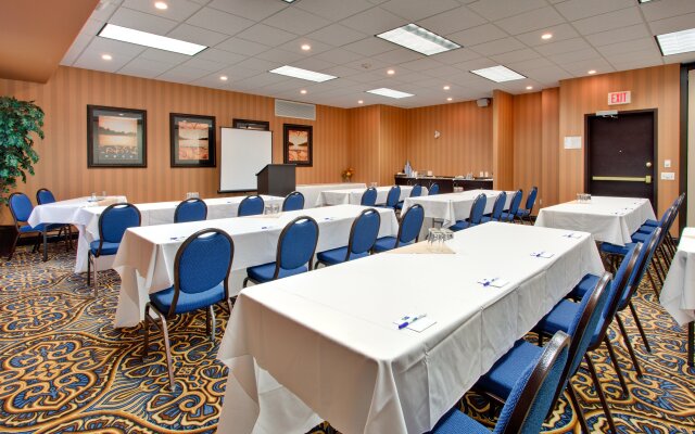 Holiday Inn Express Airport-Calgary by IHG
