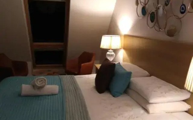 Tollyrose Country House