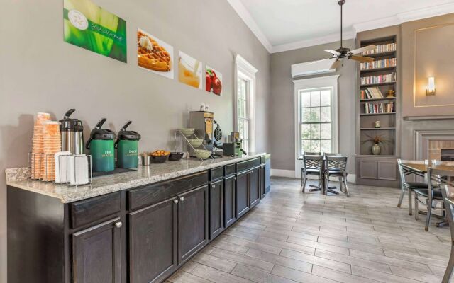 Quality Inn & Suites