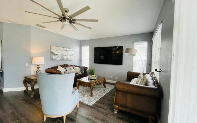 Paradise Near IMG AND SIESTA KEY