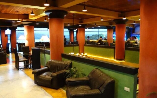 Lake Arenal Hotel And Microbrewery