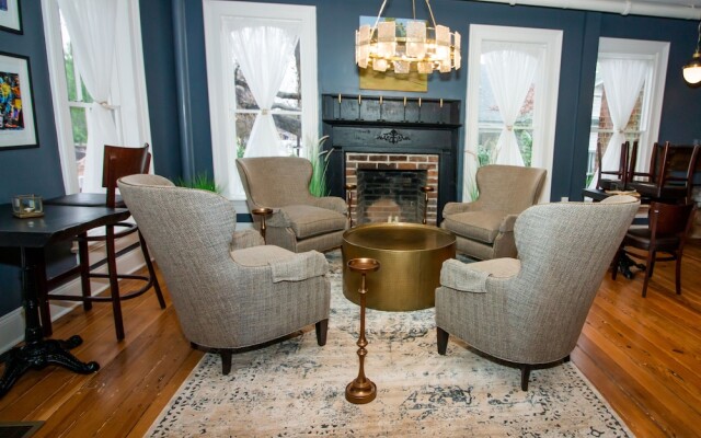 The Colonial Inn, an Ascend Collection Hotel