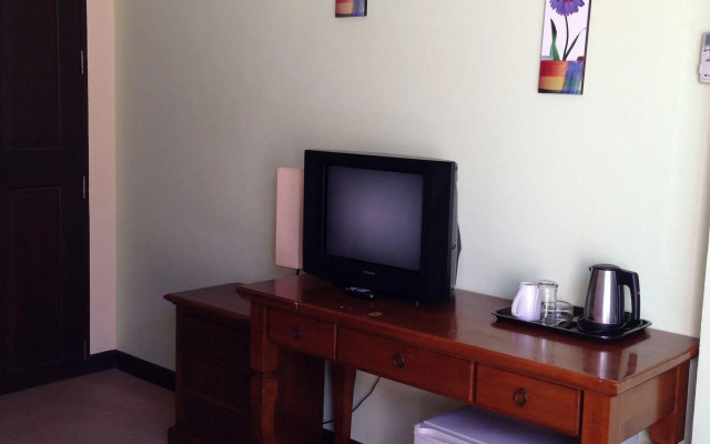 Tropicoza Guest House