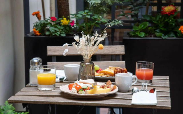 Mercure Paris Montparnasse Raspail