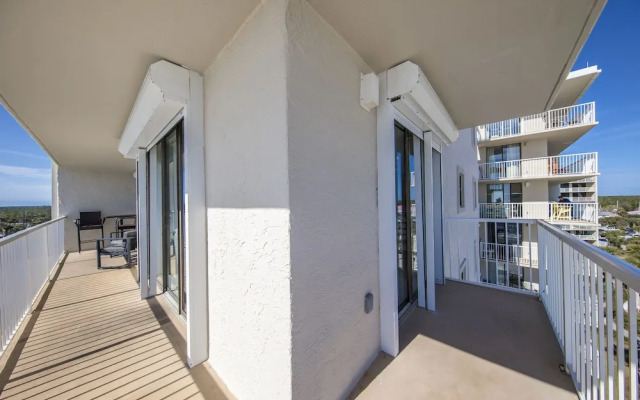 Seaside Beach & Racquet Condos