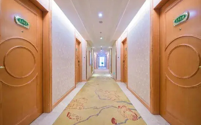 Vienna International Hotel (Wuhan Wujiashan, Dongxihu Avenue, Qixiong Road)