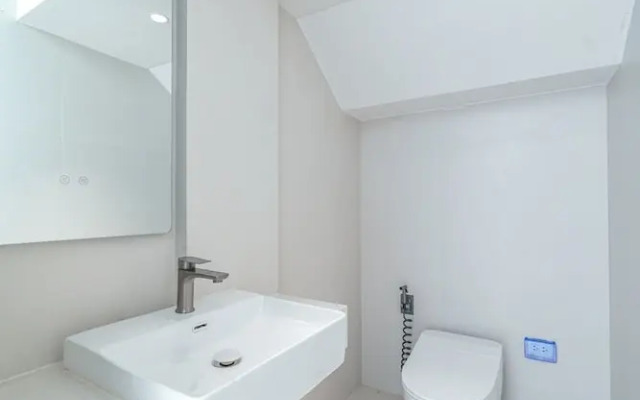 Pool villa with slide karaoke kitchen