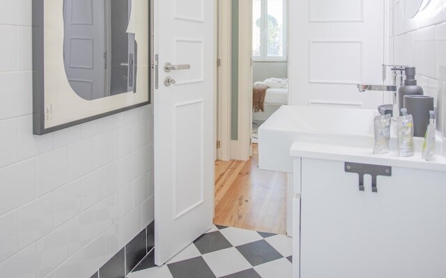 Liiiving in Porto - Art Design Apartment