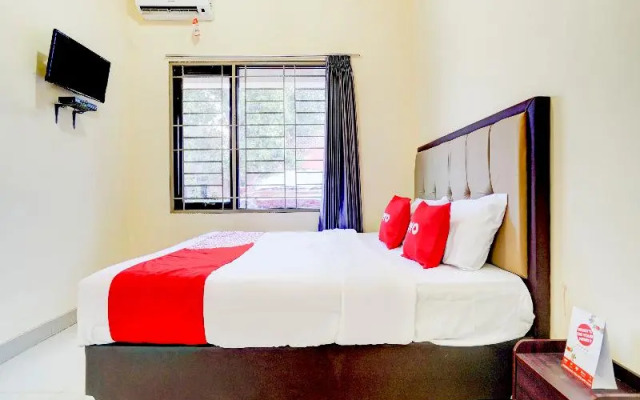 OYO 90052 Star House