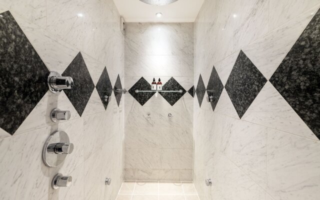 Hyde Park Place