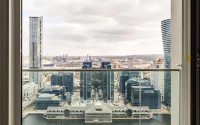 Charles Hope Apartment Canary Wharf