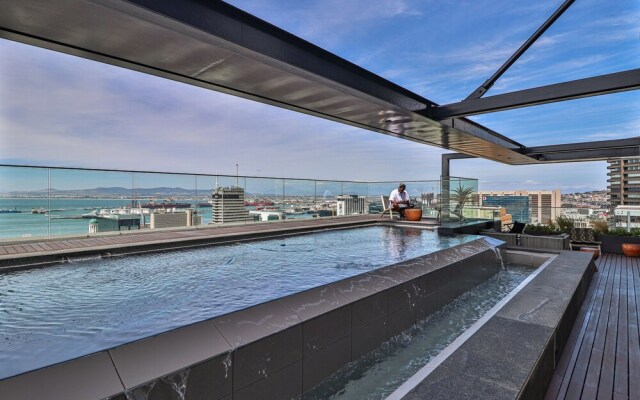 Sixteen on Bree 2015 by CTHA