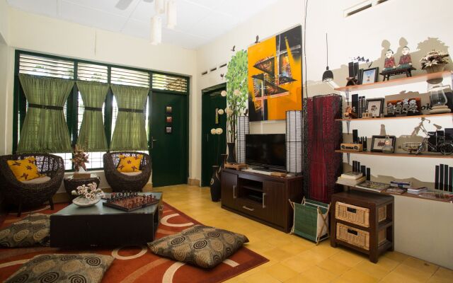 Mango Tree Dipudjo Homestay