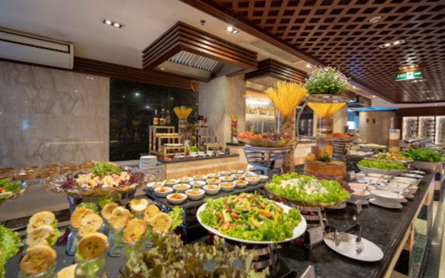 Hom - How Da Nang Airport