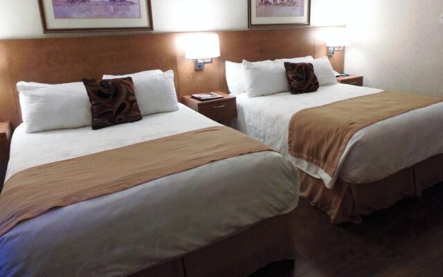Rosslyn Inn and Suites