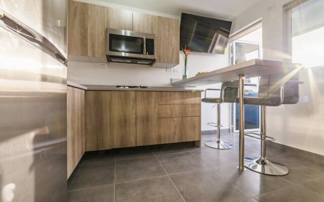 Turibana Plaza Suite 5 w Balcony