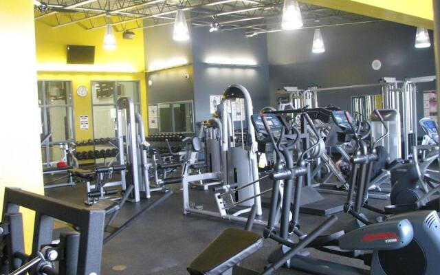 Holland Inn and Suites