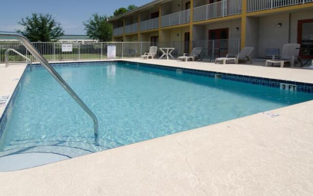 America'S Best Inn & Suites