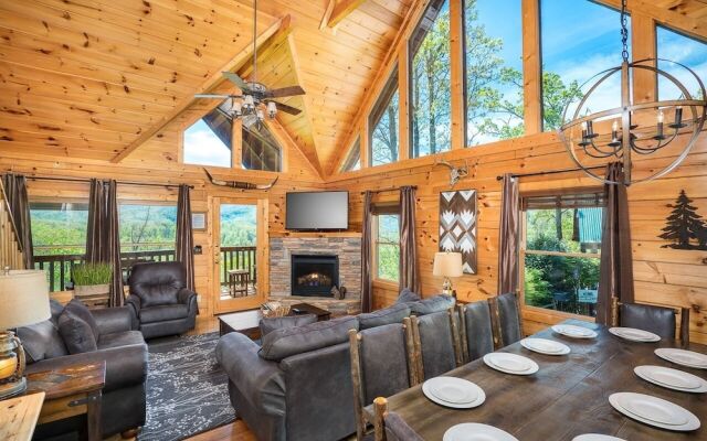 Some Peak Somewhere 3 Bedroom Cabin