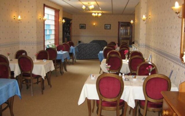 Ashmount Hotel
