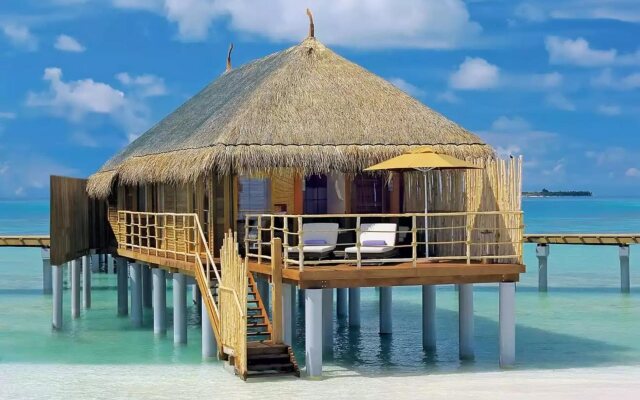 Constance Moofushi All Inclusive