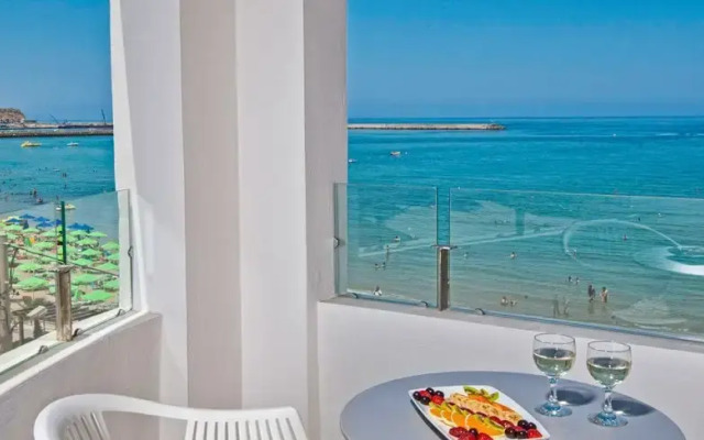 Swell Boutique Hotel
