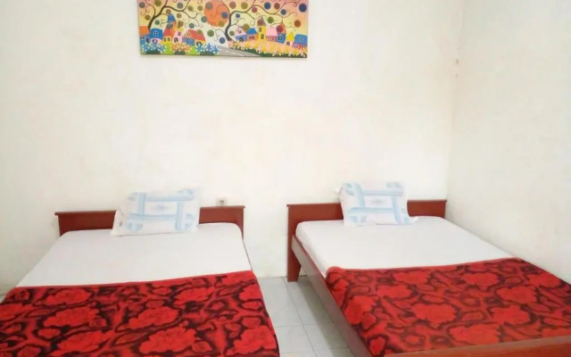 Hotel Raya by OYO Rooms