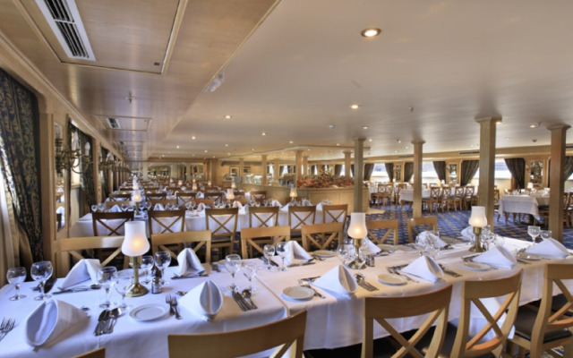 M/S Crown Emperor (luxor)