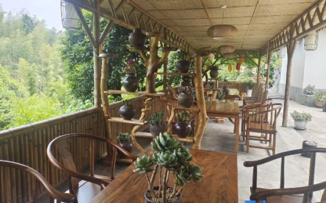 Southern Sichuan Bamboo Sea Qingyuan Homestay
