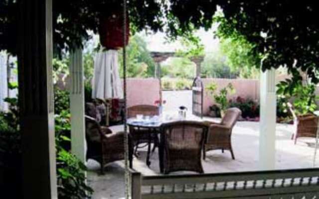 Nora Dixon Place Bed & Breakfast