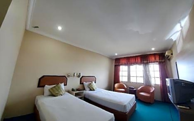 Grand Kartika Hotel