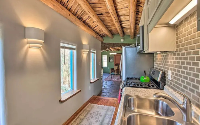 Pet-friendly Taos House w/ Patio & Hammock!