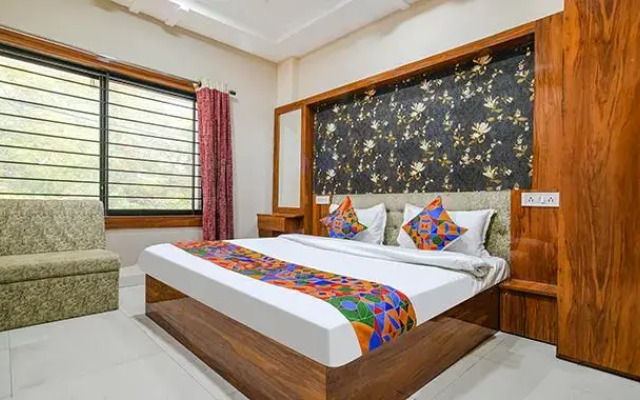 FabHotel Royal Palace Indore