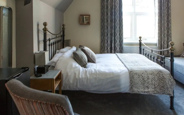 Oaklands Guest House