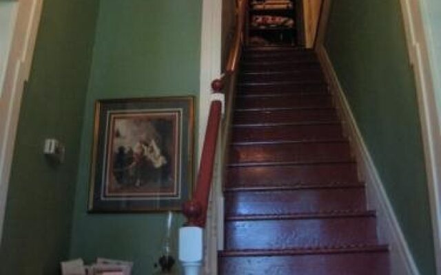 The Pines of Dresden B&B