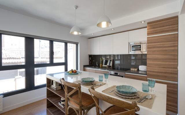 Chezmoihomes Plaza Nueva Deluxe