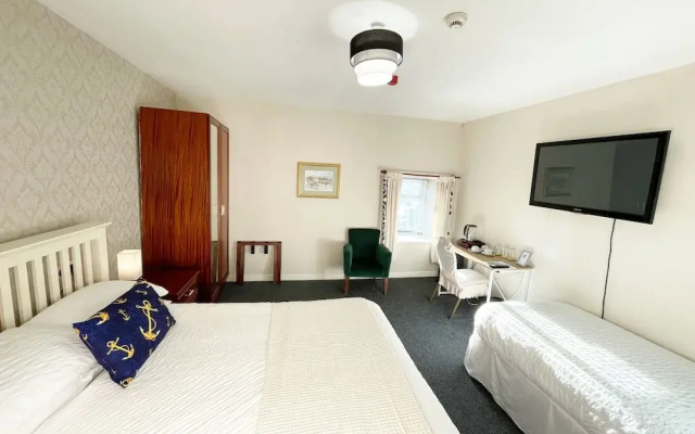Anchor Hotel