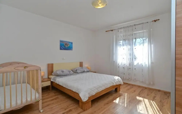 Lovely Flat Just Steps From the Beach