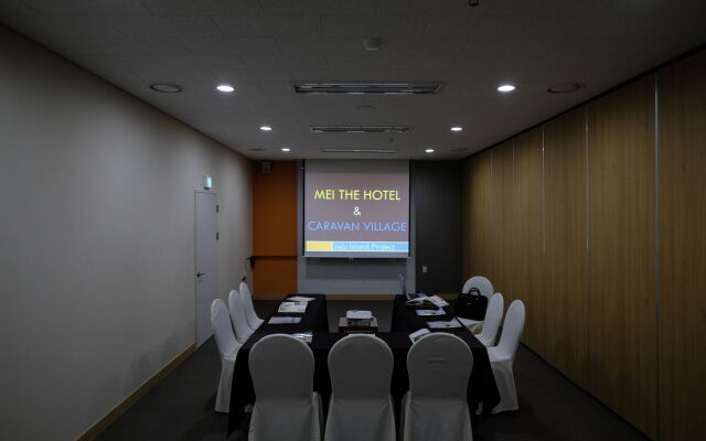 AVA Hotel Jeju Hamdeok