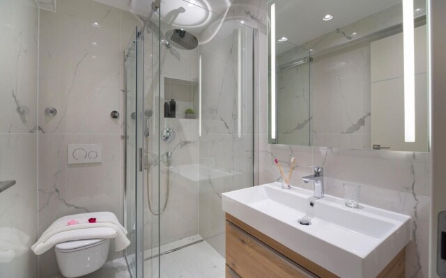 Stunning Apartment in Promajna With Wifi and 2 Bedrooms