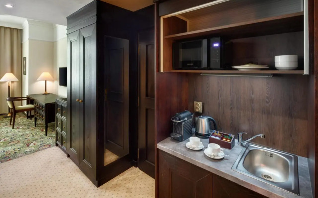 Hotel Savoy
