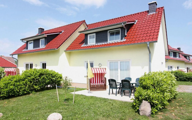 Semi-detached House, Kuehlungsborn