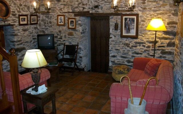 Casa de Aldea Los Glayus