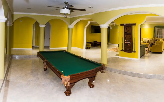 Villa Sweet Villa
