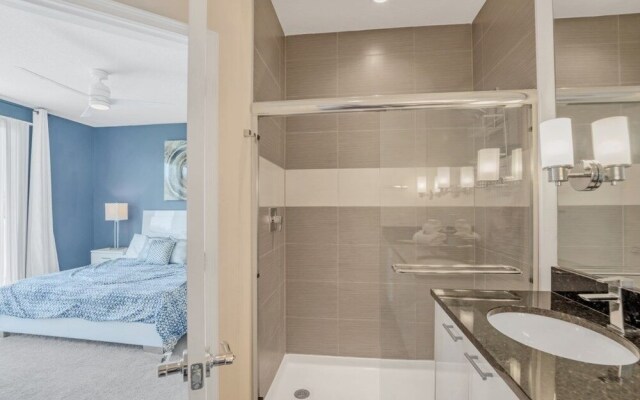 1511retreat 3 Bedroom Townhouse by Redawning