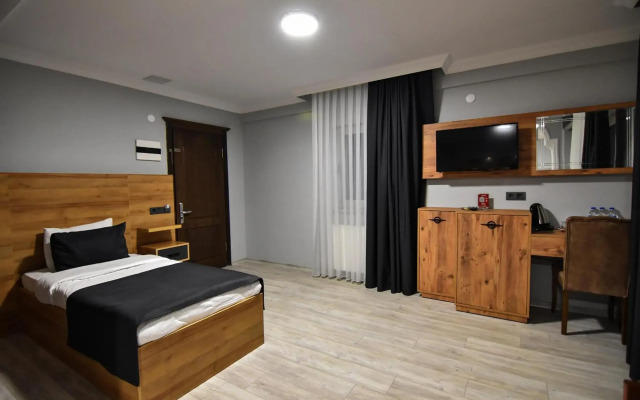 Green Palace Suite Hotel