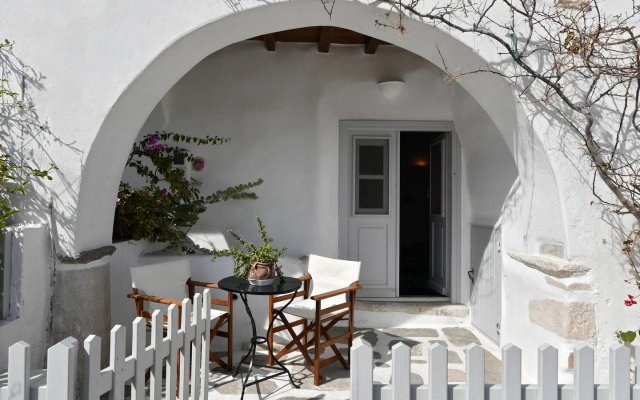 Kastro Cozy Guesthouse
