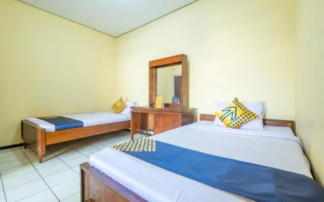 Hotel Priangan by OYO Rooms