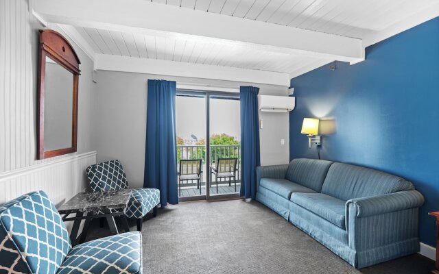 Harborline Hotel